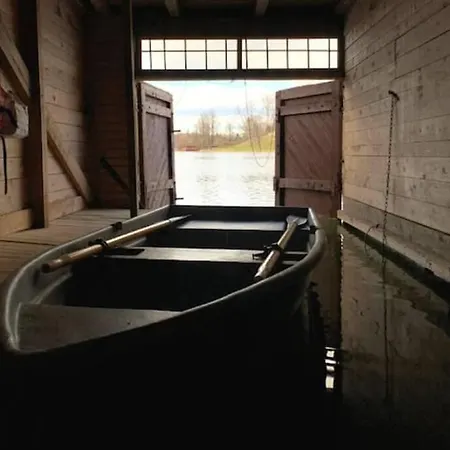 Bed&boat Two-story Boathouse On Lake+boat Apartman